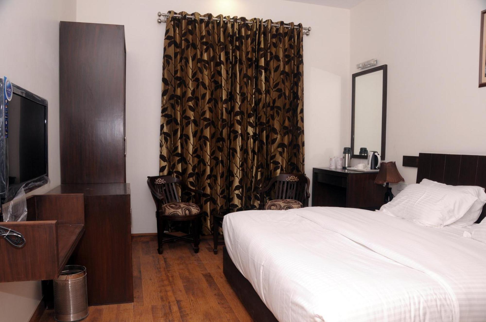 Hotel Prems Paradise Amritsar Zewnętrze zdjęcie