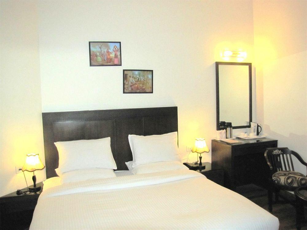 Hotel Prems Paradise Amritsar Zewnętrze zdjęcie