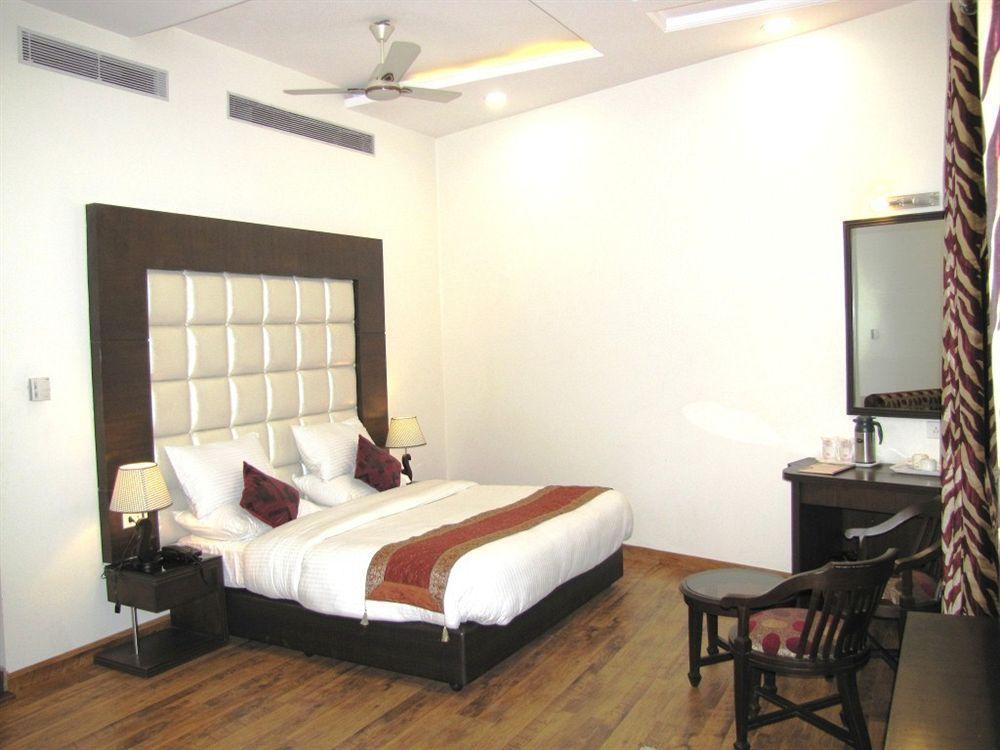 Hotel Prems Paradise Amritsar Zewnętrze zdjęcie
