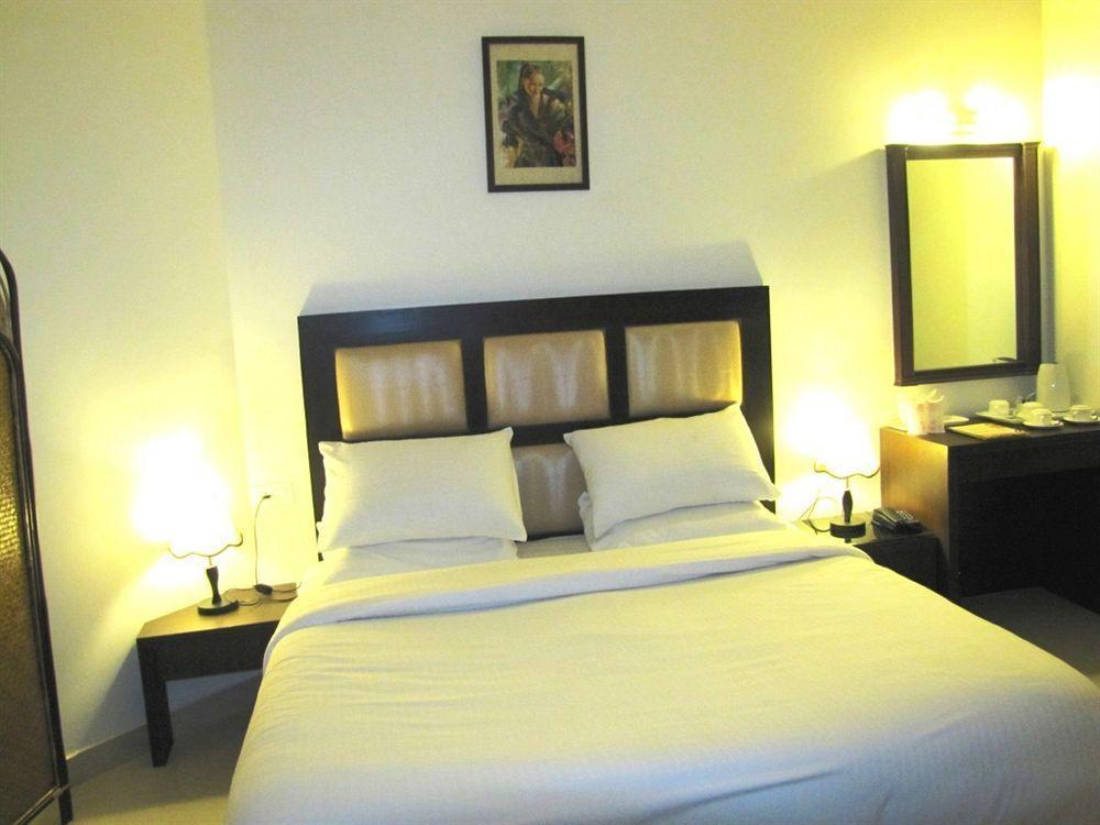 Hotel Prems Paradise Amritsar Zewnętrze zdjęcie