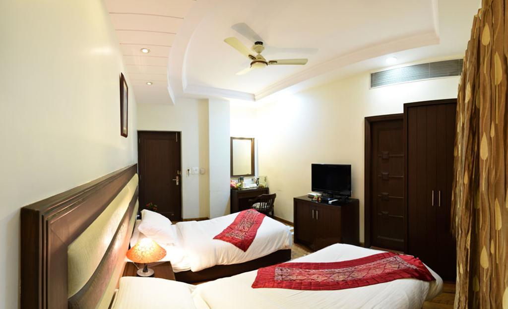 Hotel Prems Paradise Amritsar Zewnętrze zdjęcie