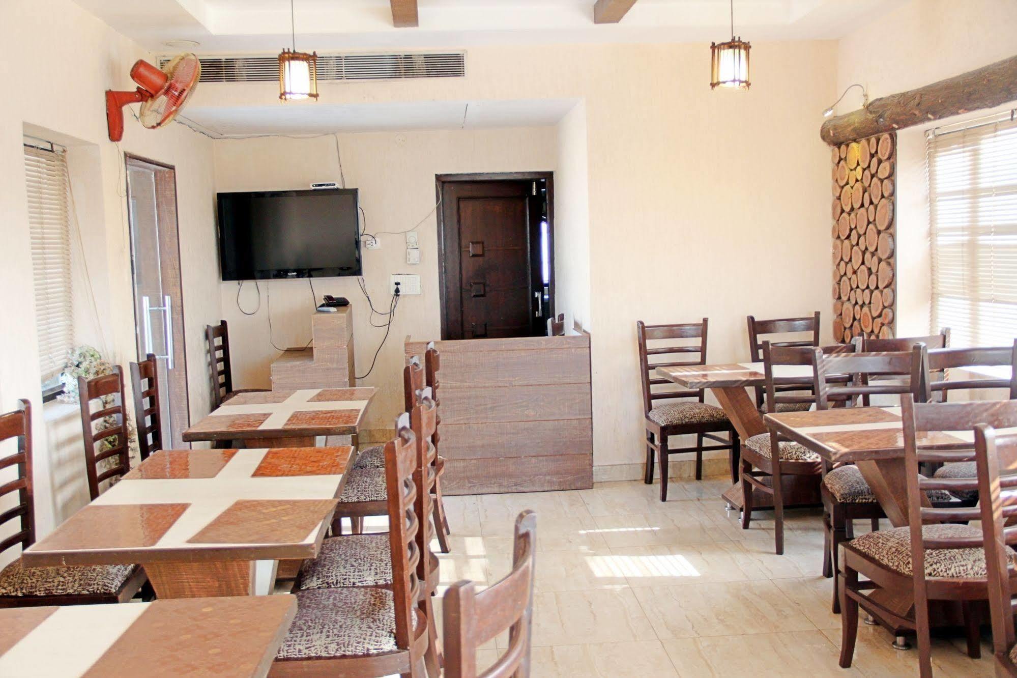 Hotel Prems Paradise Amritsar Zewnętrze zdjęcie