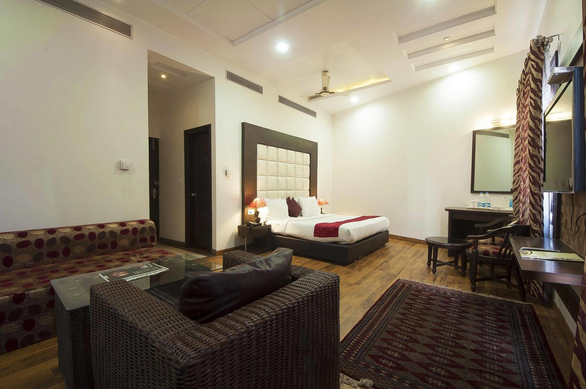Hotel Prems Paradise Amritsar Zewnętrze zdjęcie