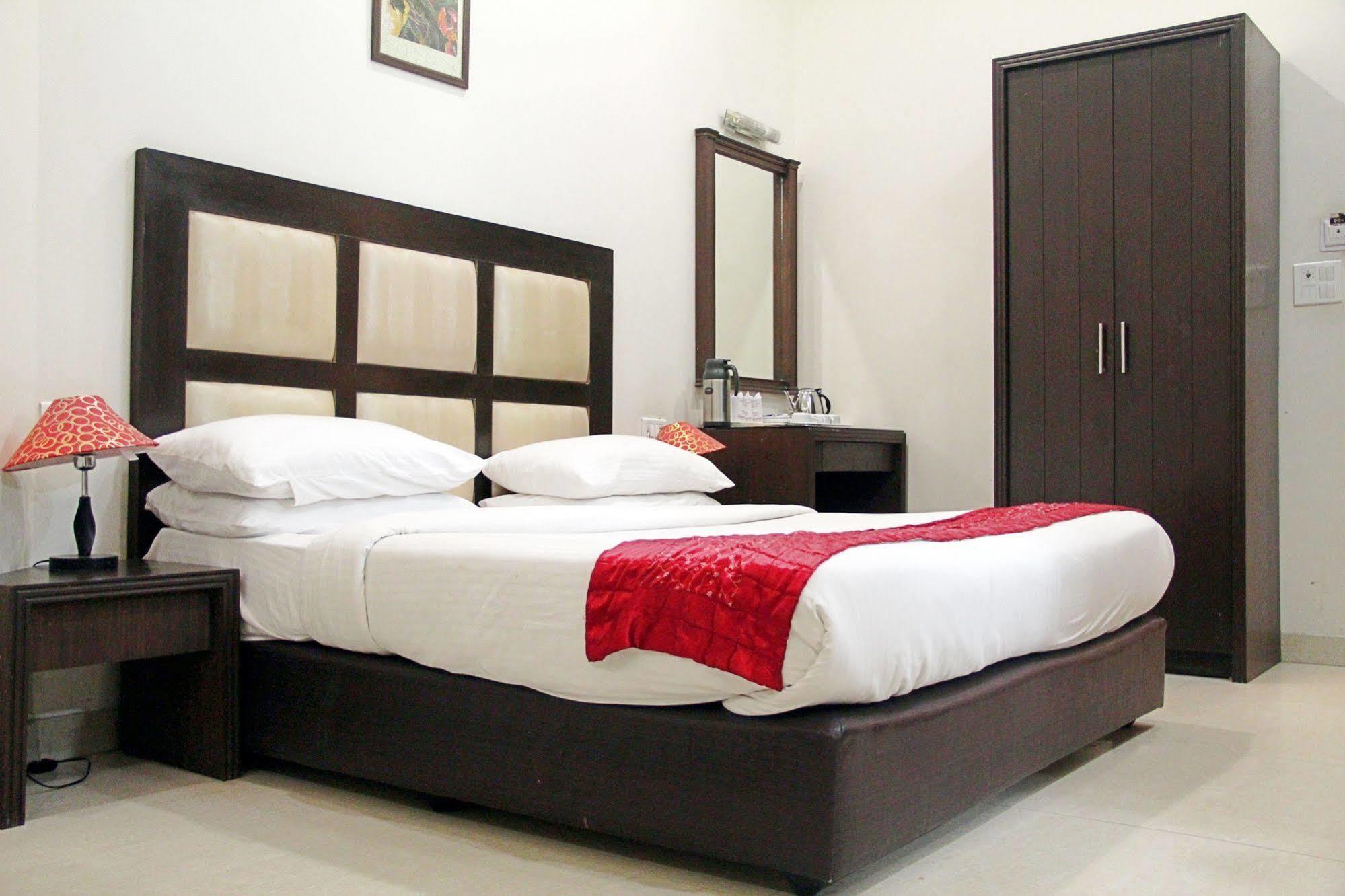 Hotel Prems Paradise Amritsar Zewnętrze zdjęcie
