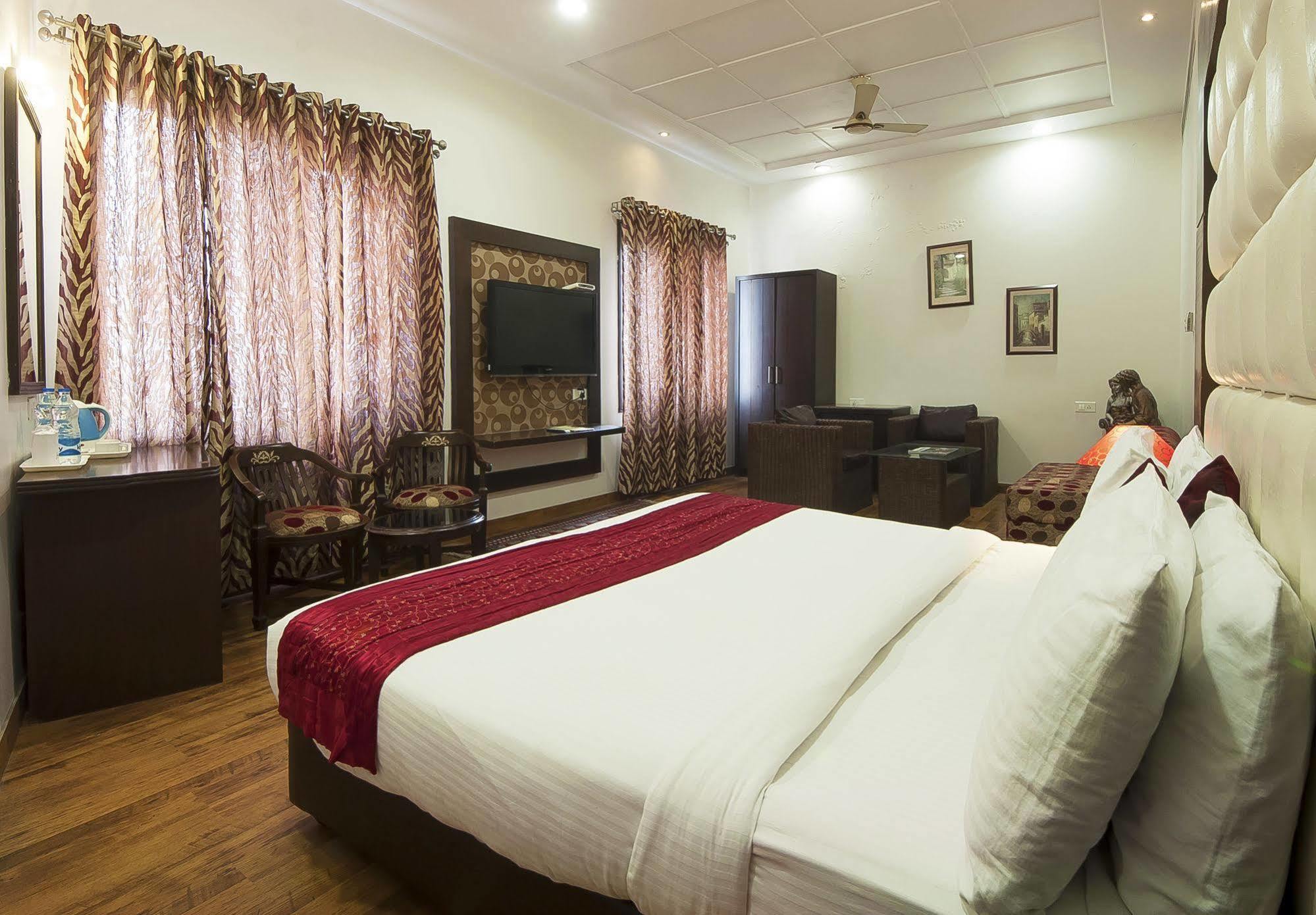 Hotel Prems Paradise Amritsar Zewnętrze zdjęcie