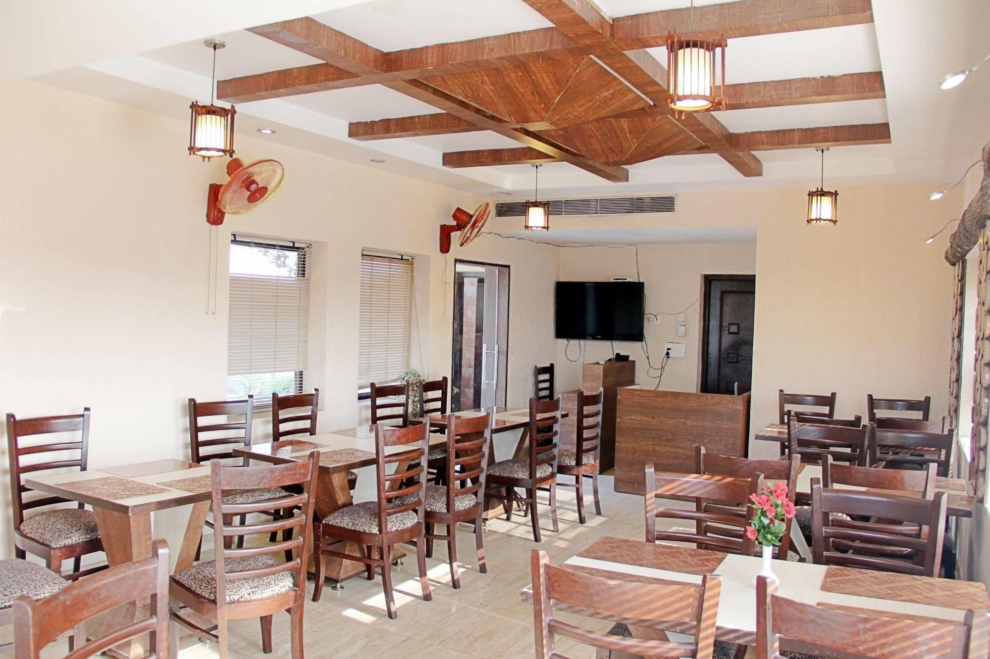 Hotel Prems Paradise Amritsar Zewnętrze zdjęcie